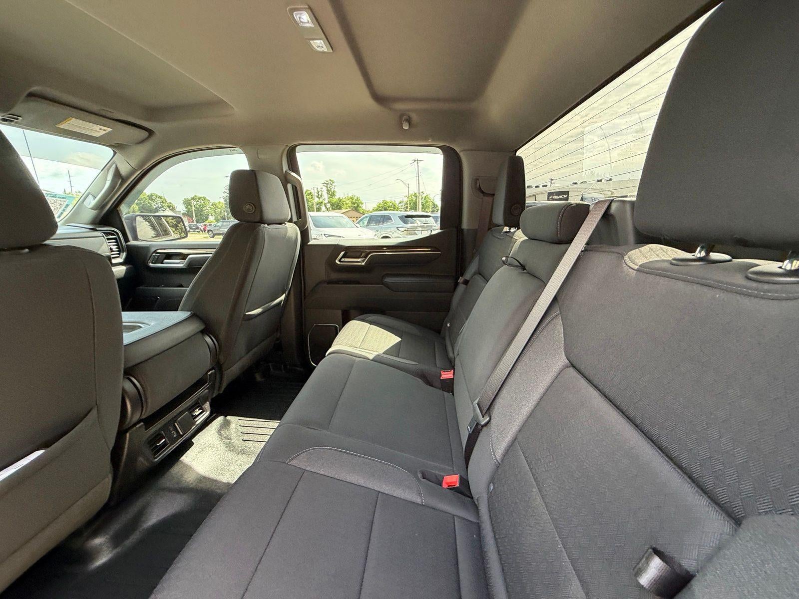 2025 GMC Sierra 1500 Elevation