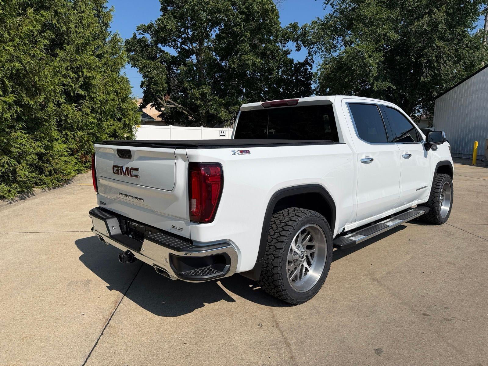 2023 GMC Sierra 1500 SLT