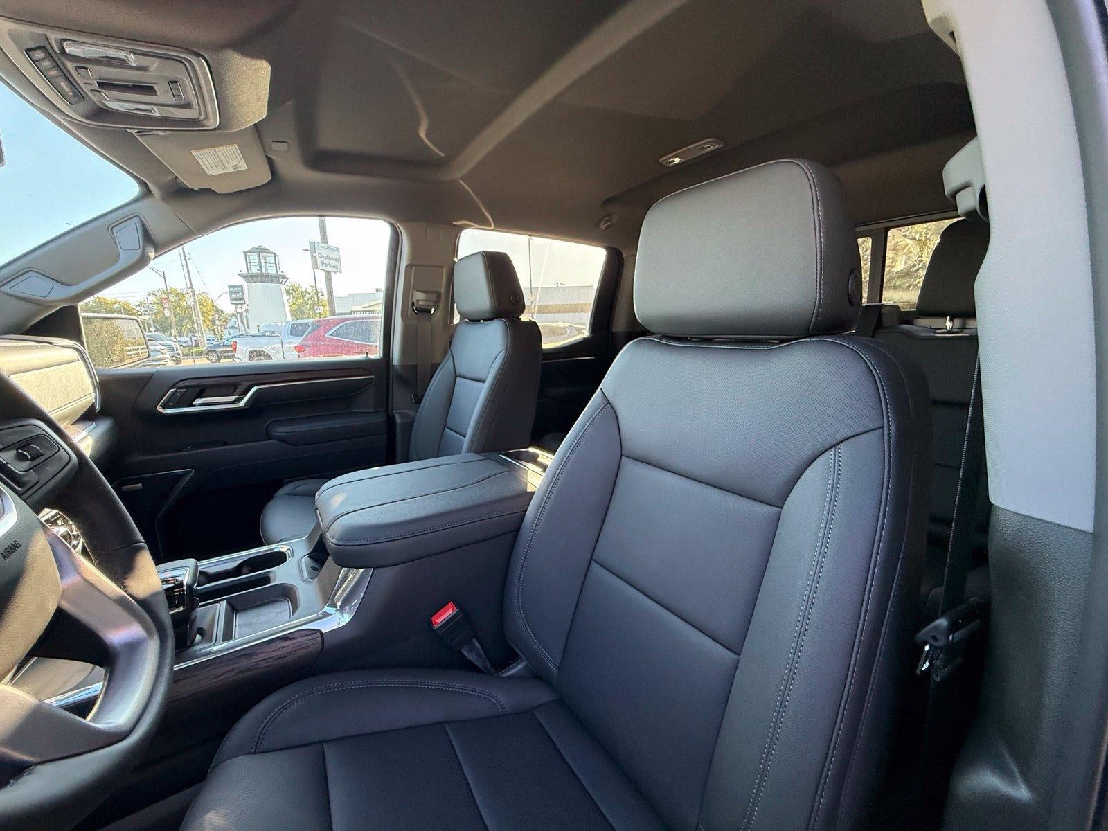 2026 GMC Sierra 1500 SLT - Photo 11