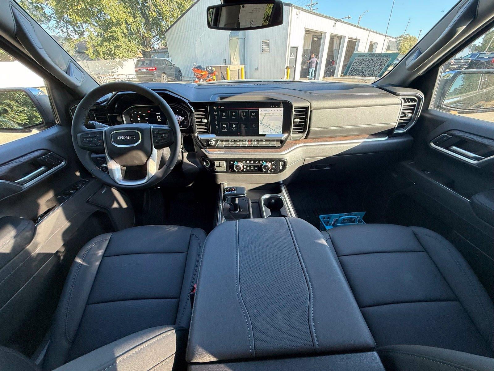 2026 GMC Sierra 1500 SLT - Photo 18