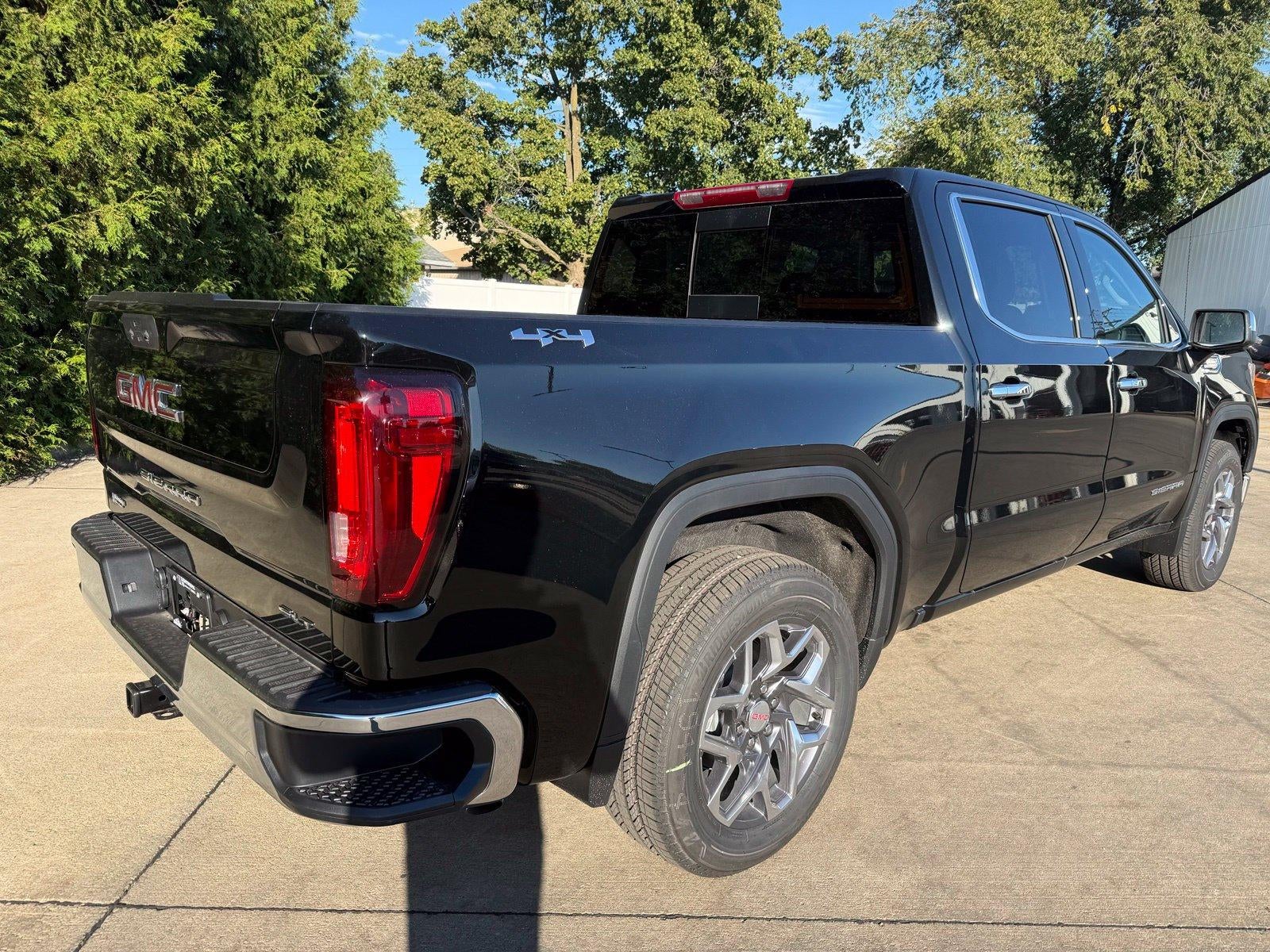 2026 GMC Sierra 1500 SLT - Photo 30