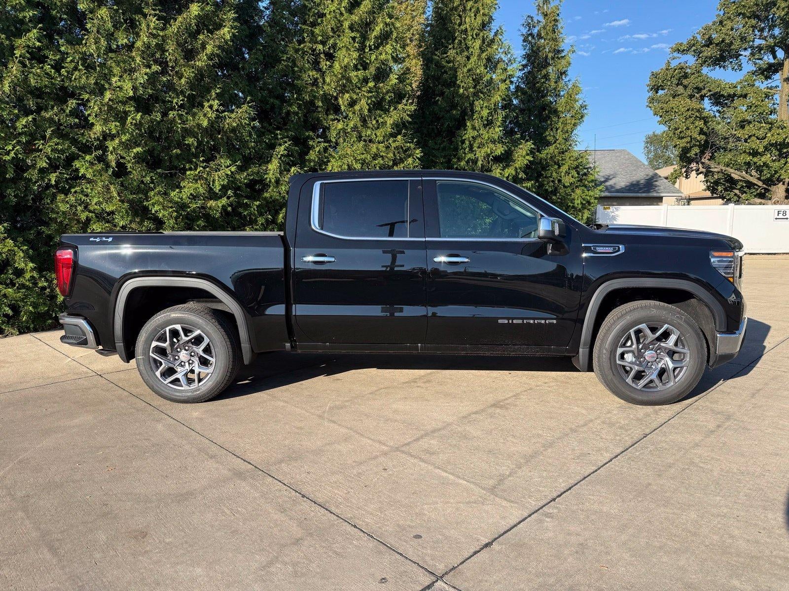 2026 GMC Sierra 1500 SLT - Photo 31