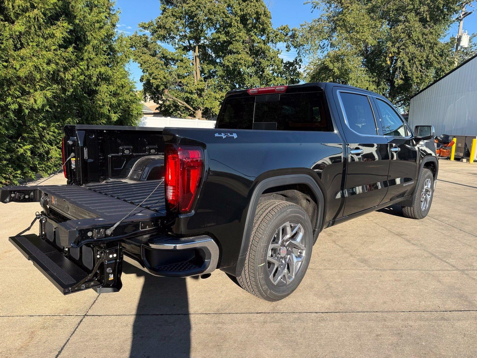 2026 GMC Sierra 1500 SLT - Photo 32