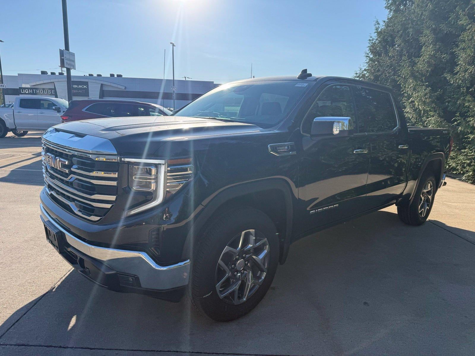 2026 GMC Sierra 1500 SLT - Photo 7
