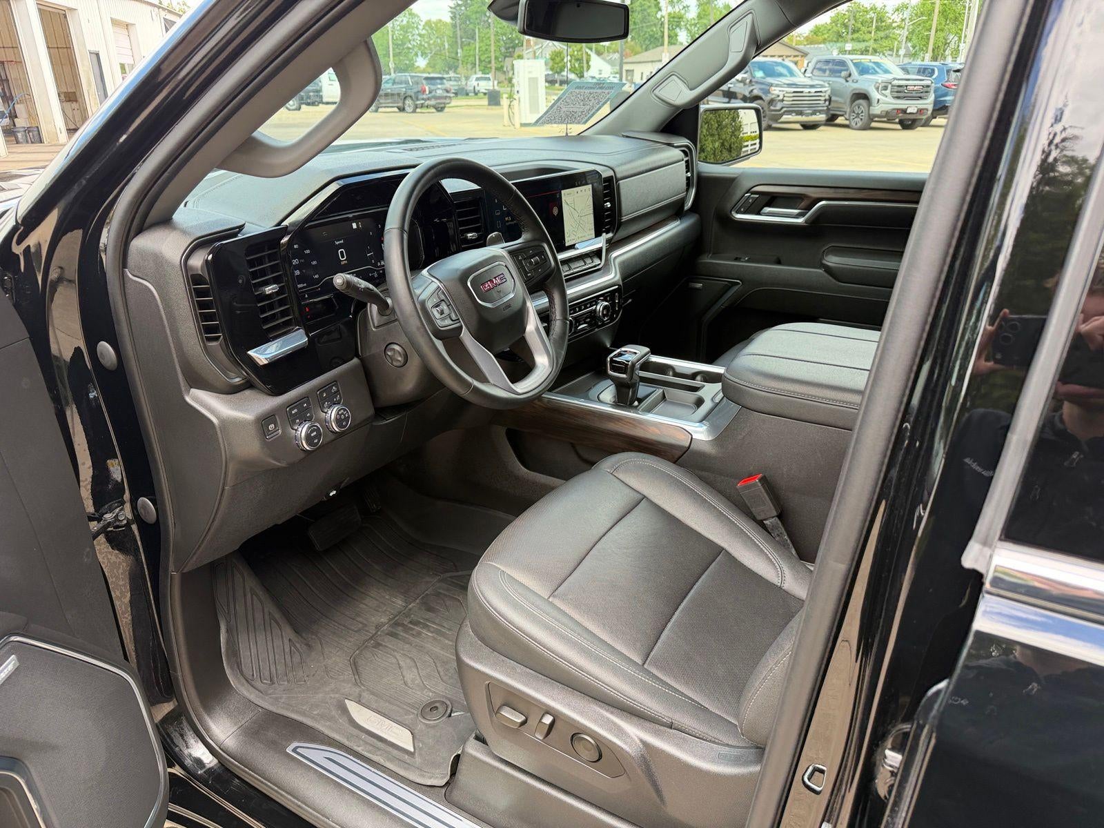 2023 GMC Sierra 1500 SLT