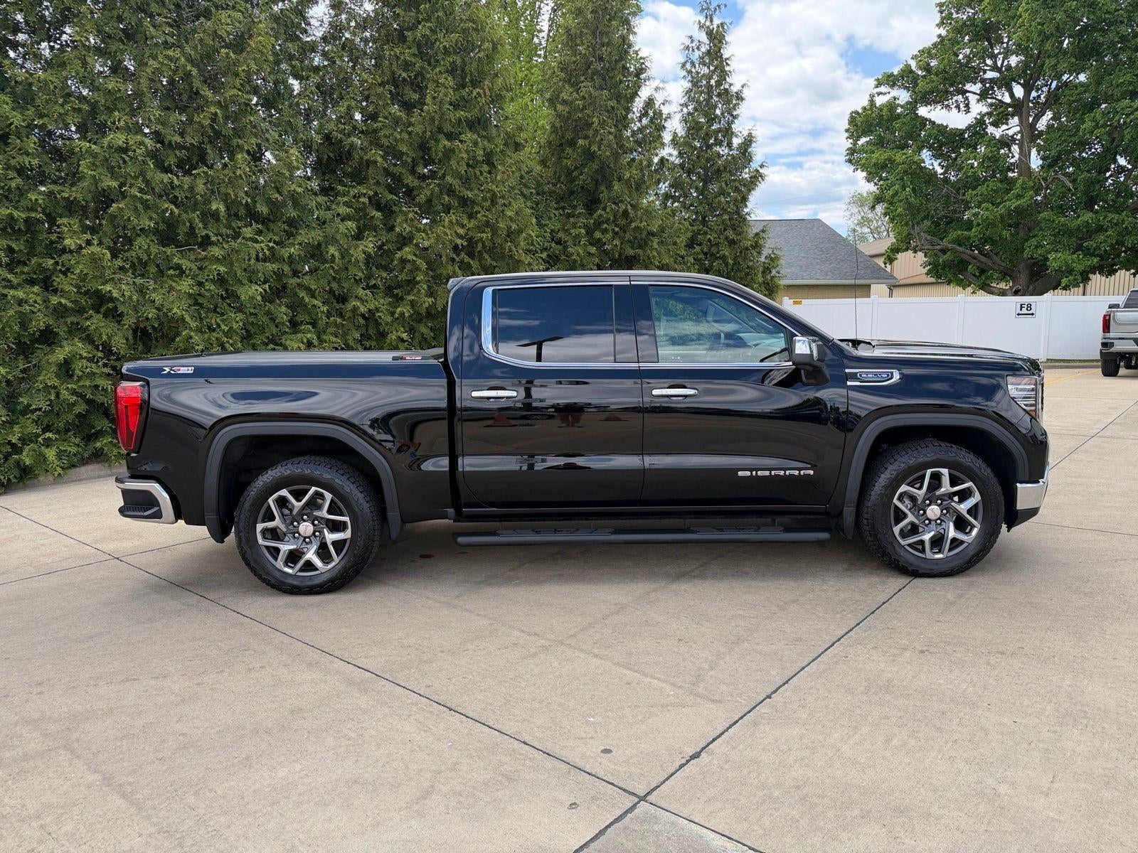 2023 GMC Sierra 1500 SLT