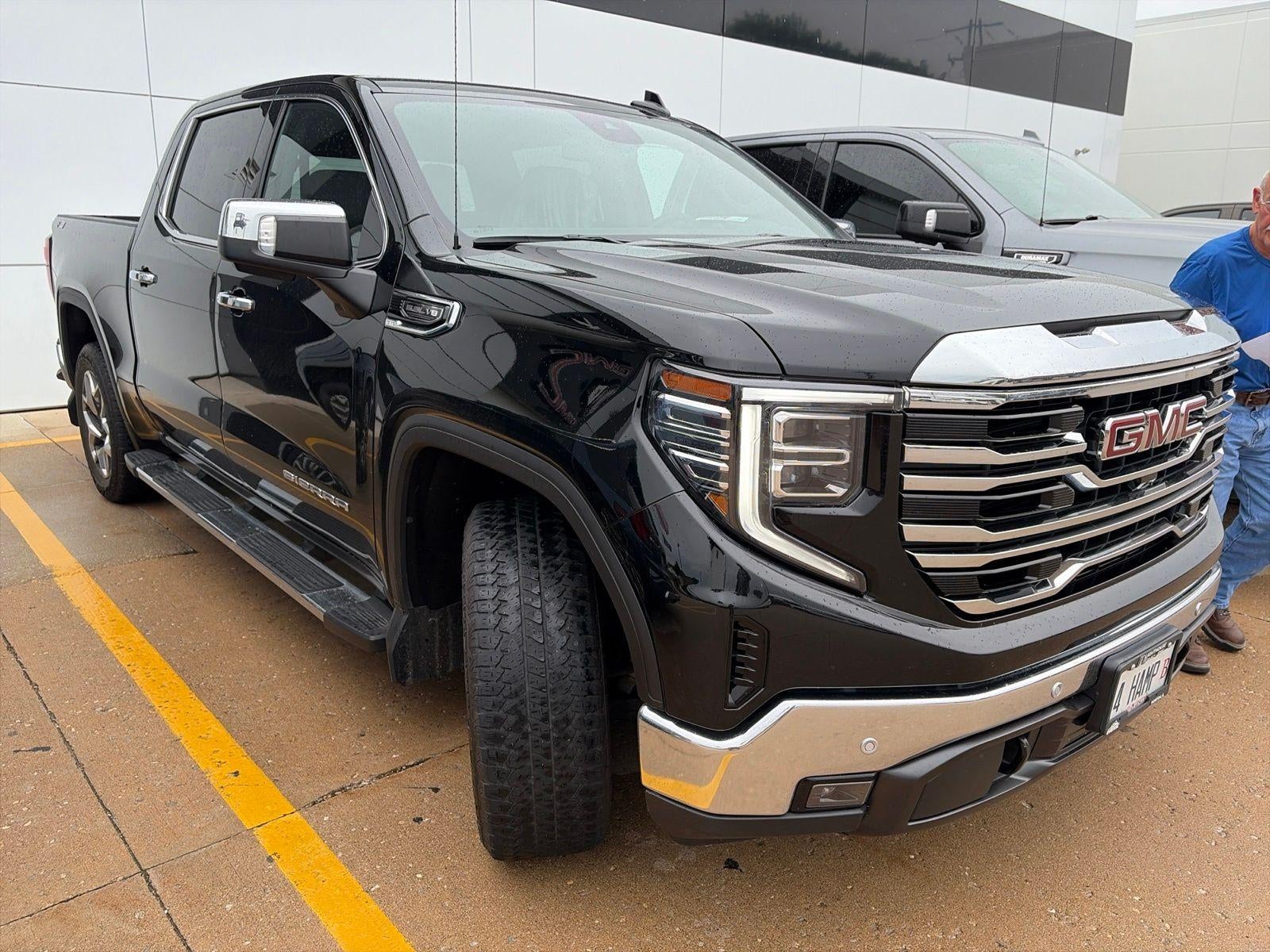 2024 GMC Sierra 1500 SLT