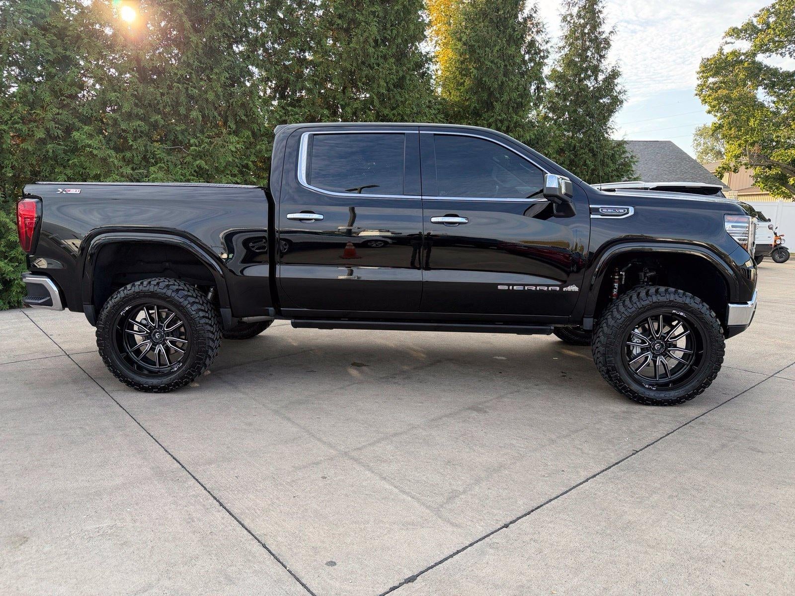 2024 GMC Sierra 1500 SLT