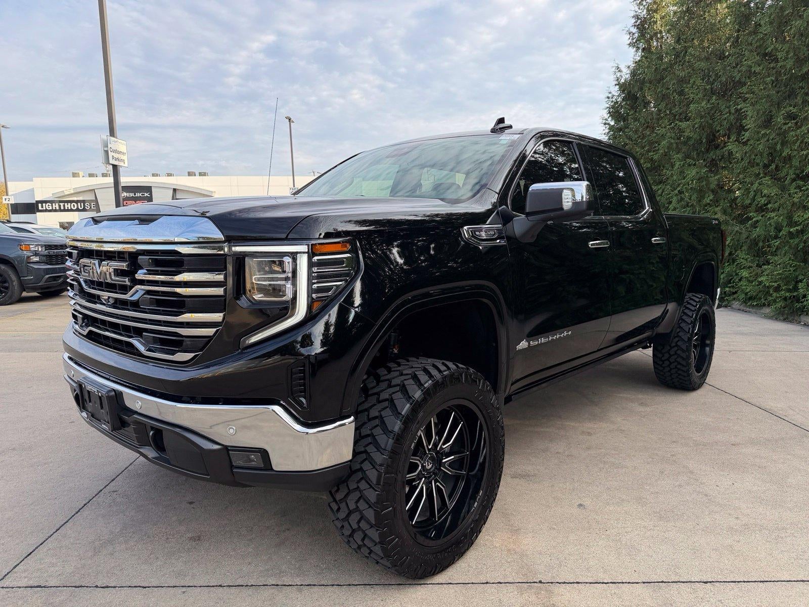 2024 GMC Sierra 1500 SLT