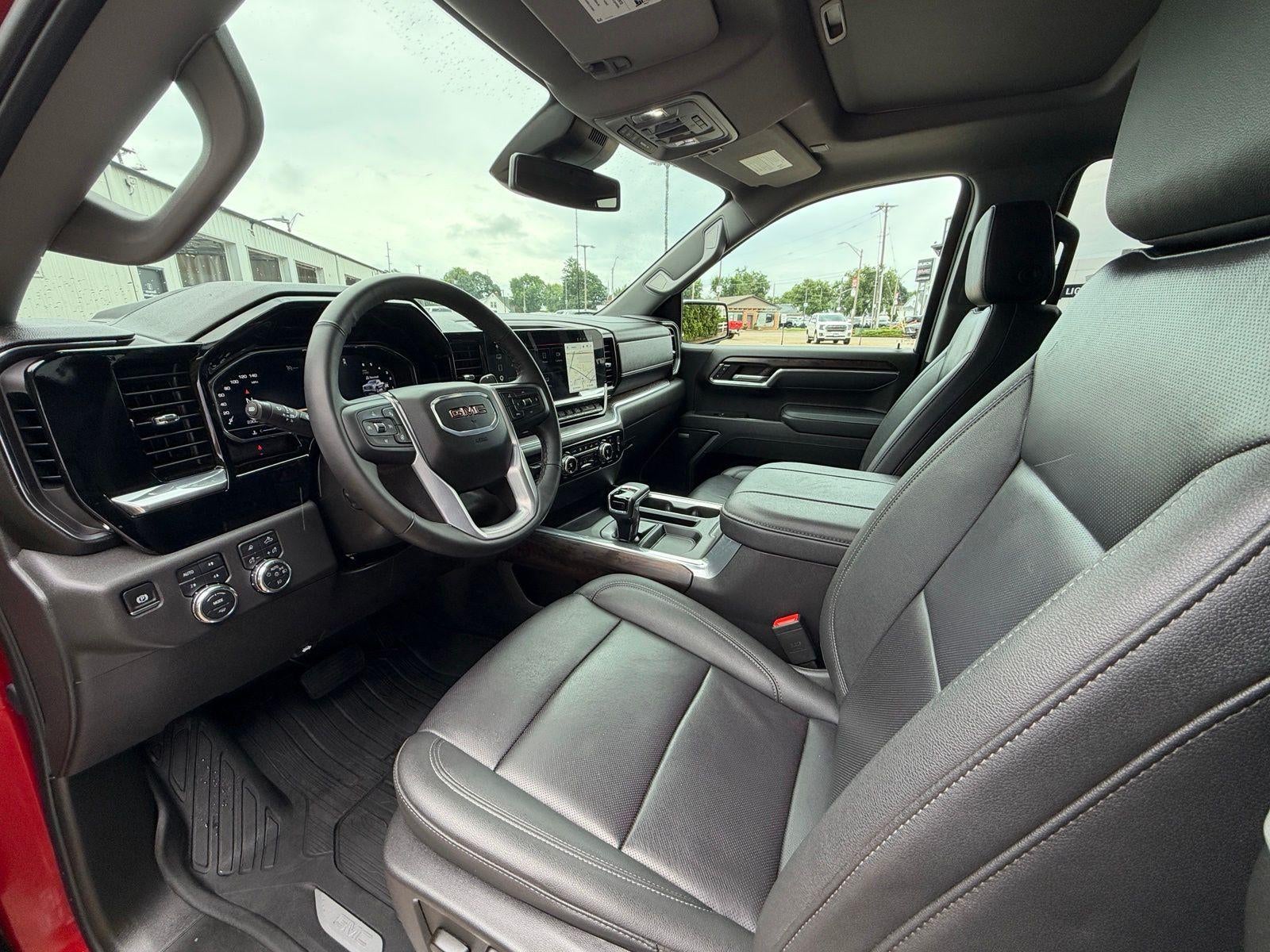 2025 GMC Sierra 1500 SLT