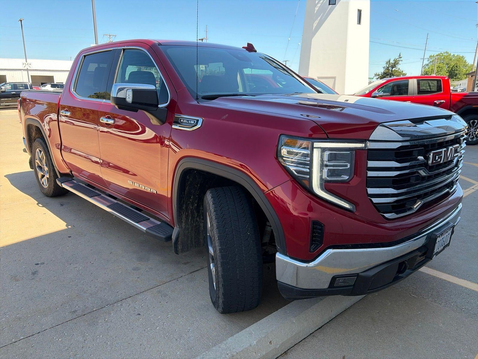 2025 GMC Sierra 1500 SLT