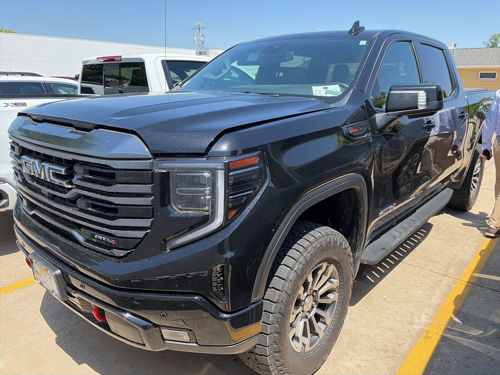 2023 GMC Sierra 1500 AT4