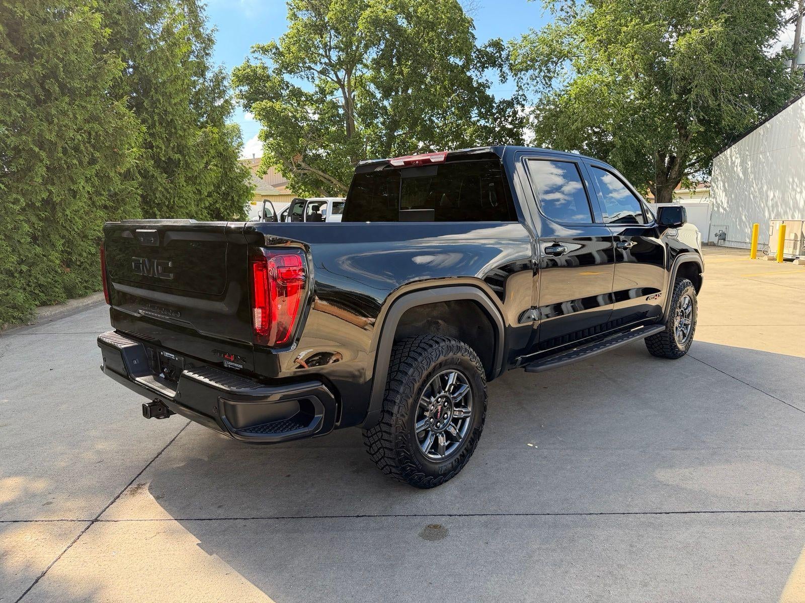 2024 GMC Sierra 1500 AT4X
