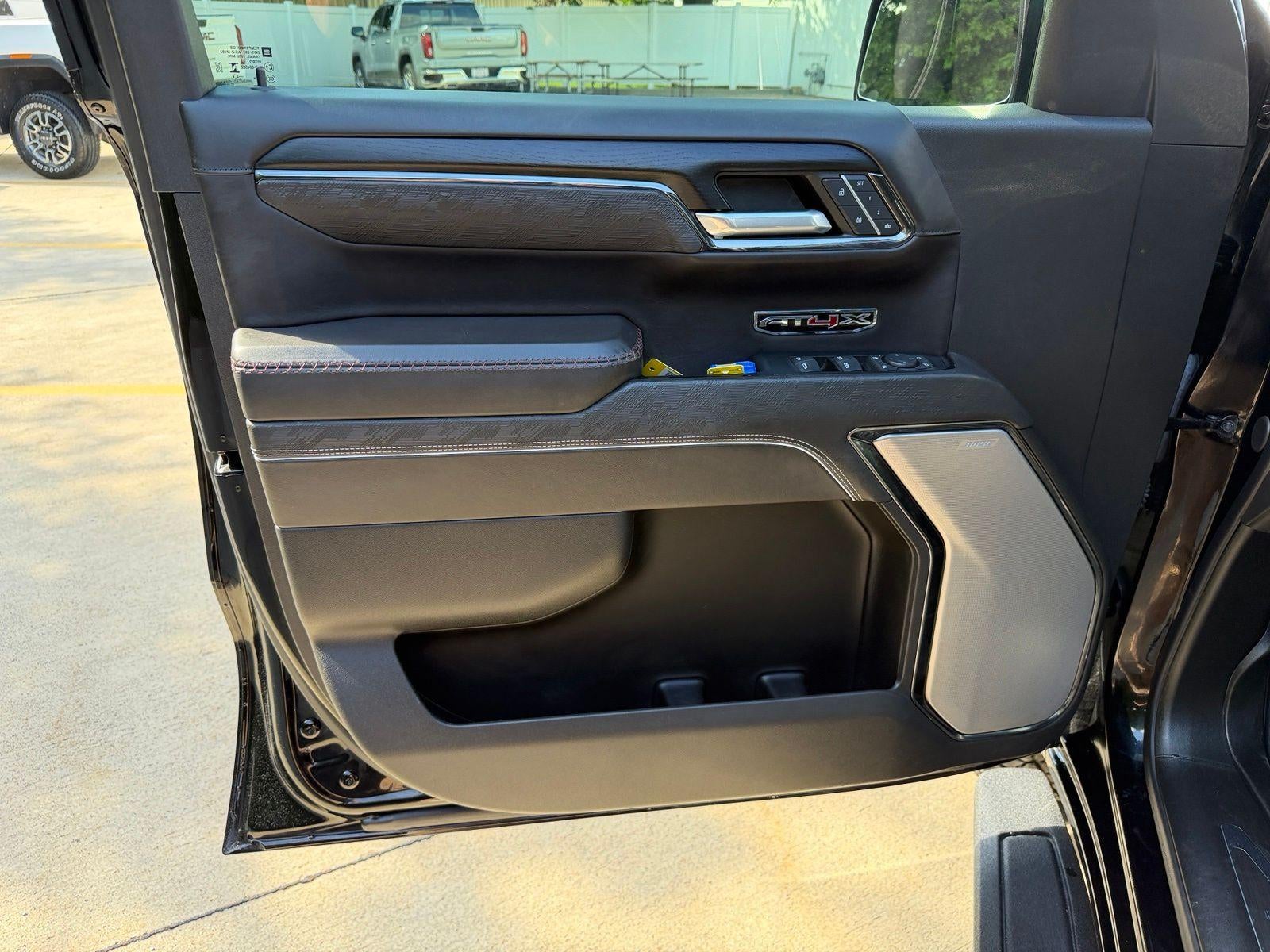 2024 GMC Sierra 1500 AT4X