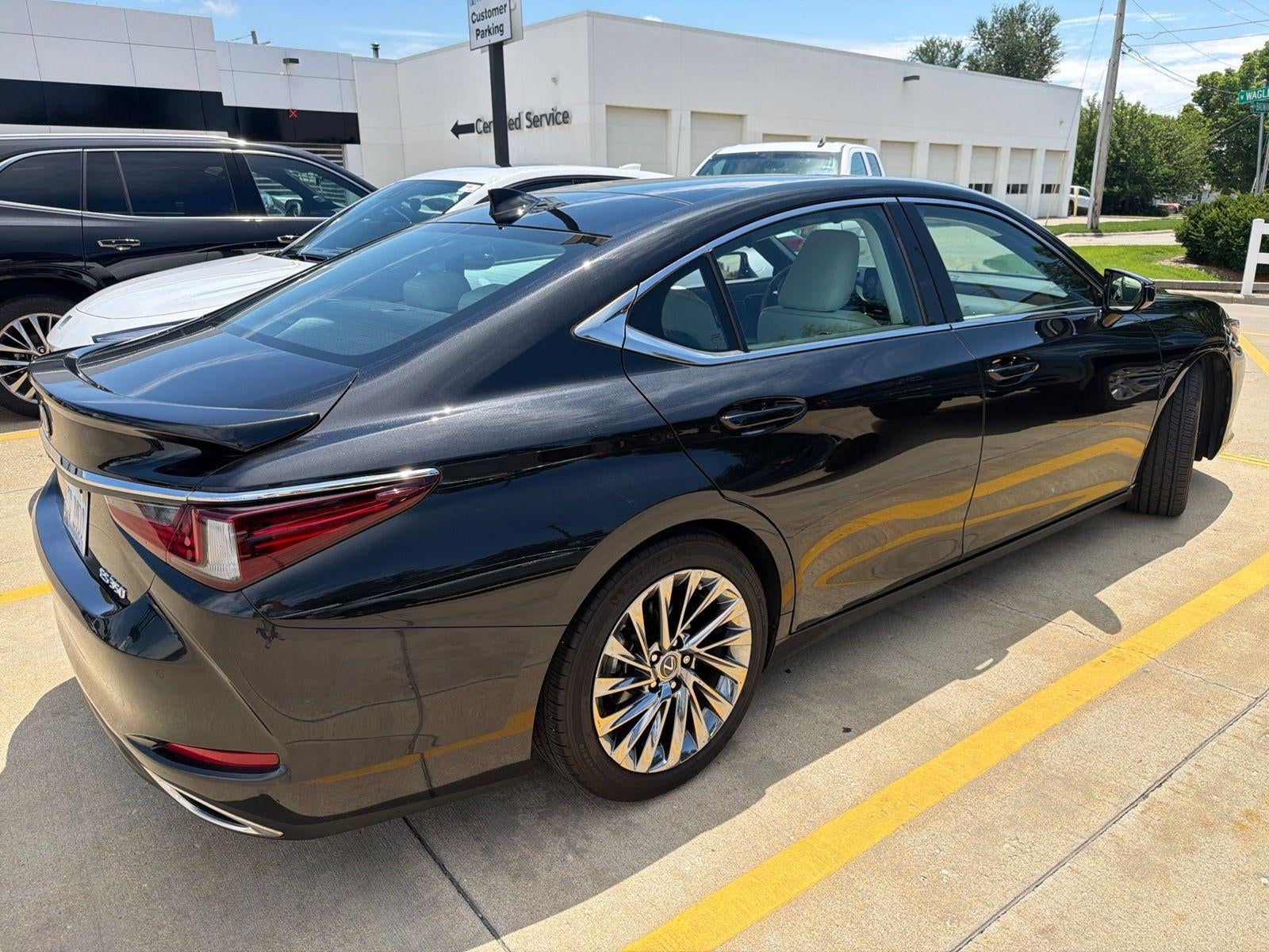 2024 Lexus ES 350 Ultra Luxury