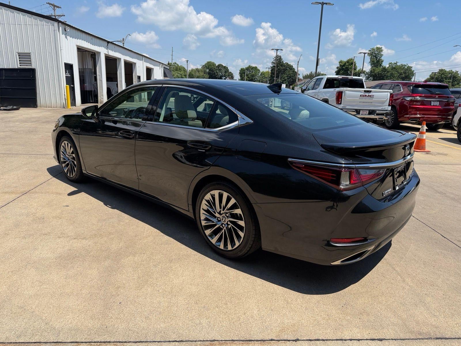 2024 Lexus ES 350 Ultra Luxury