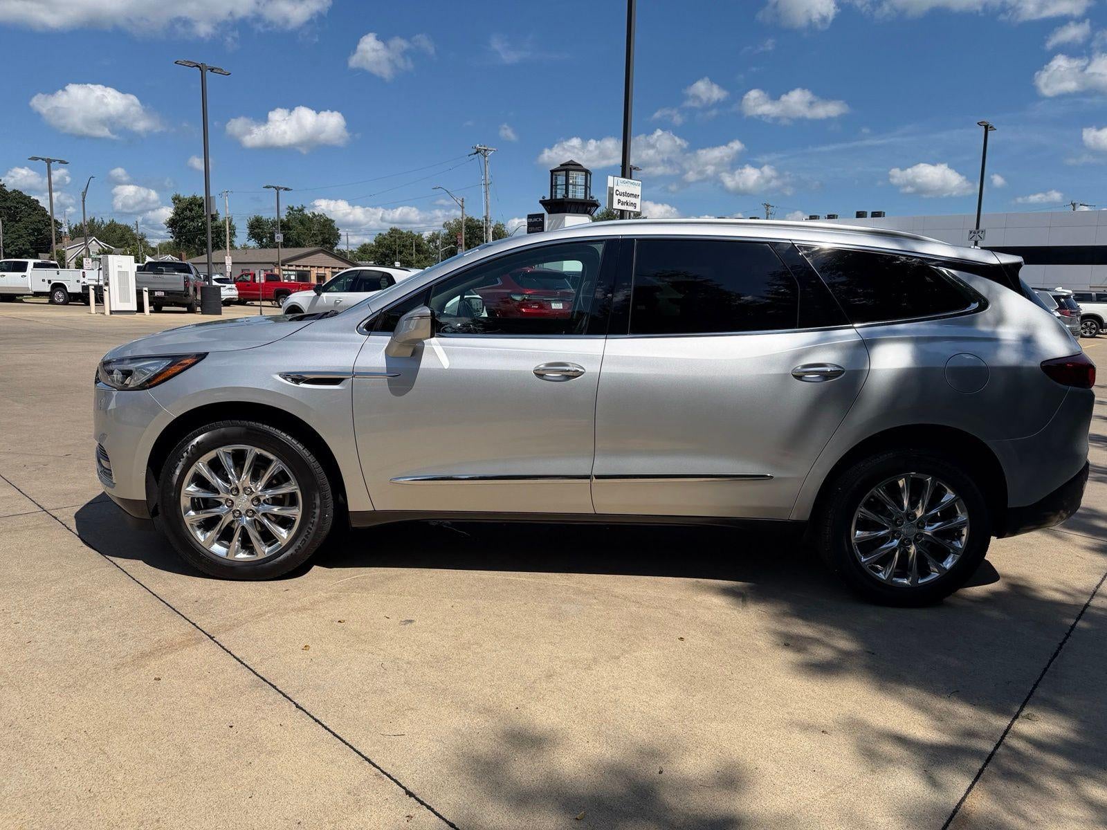 2021 Buick Enclave Essence