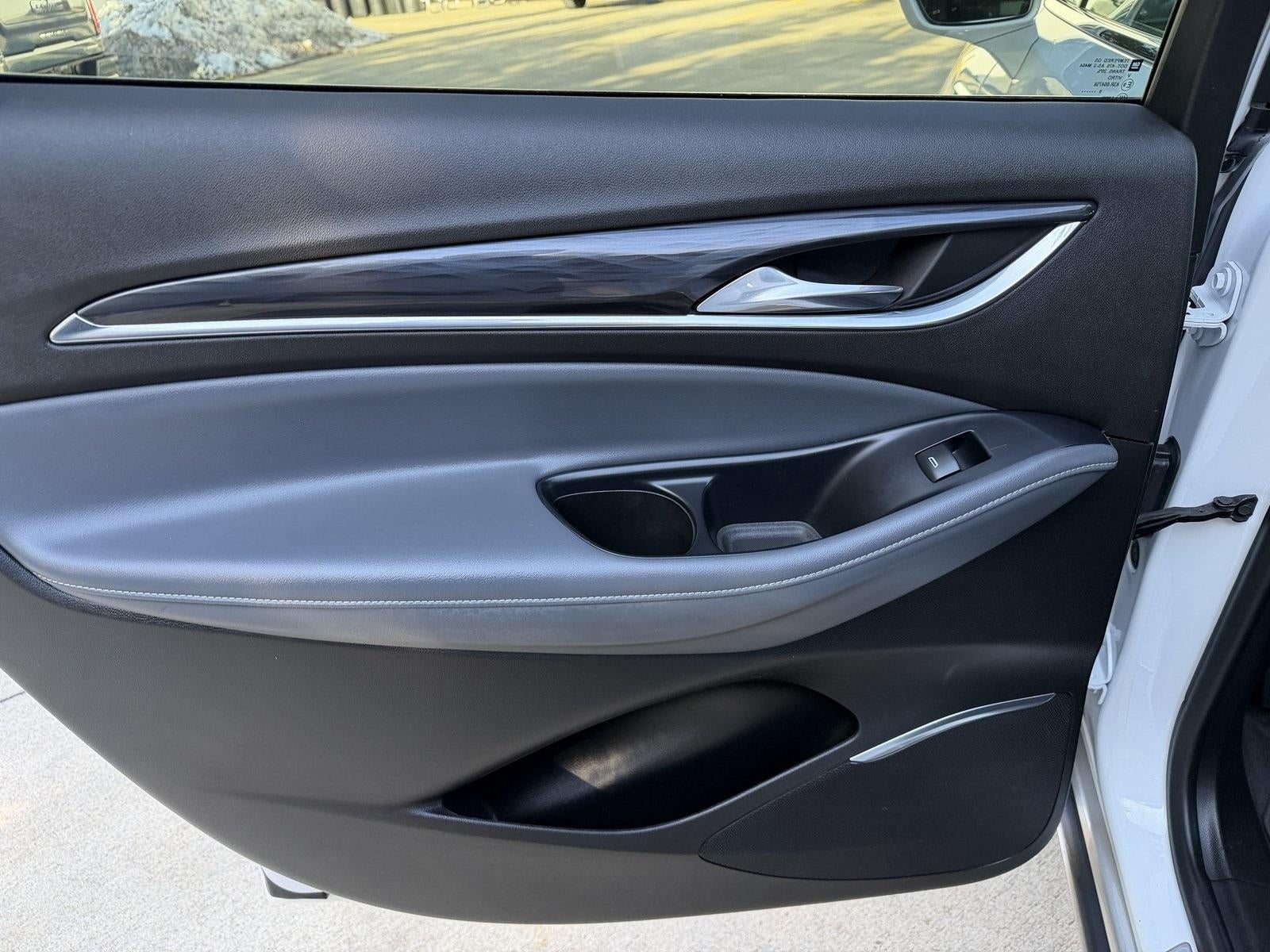 2020 Buick Enclave Essence