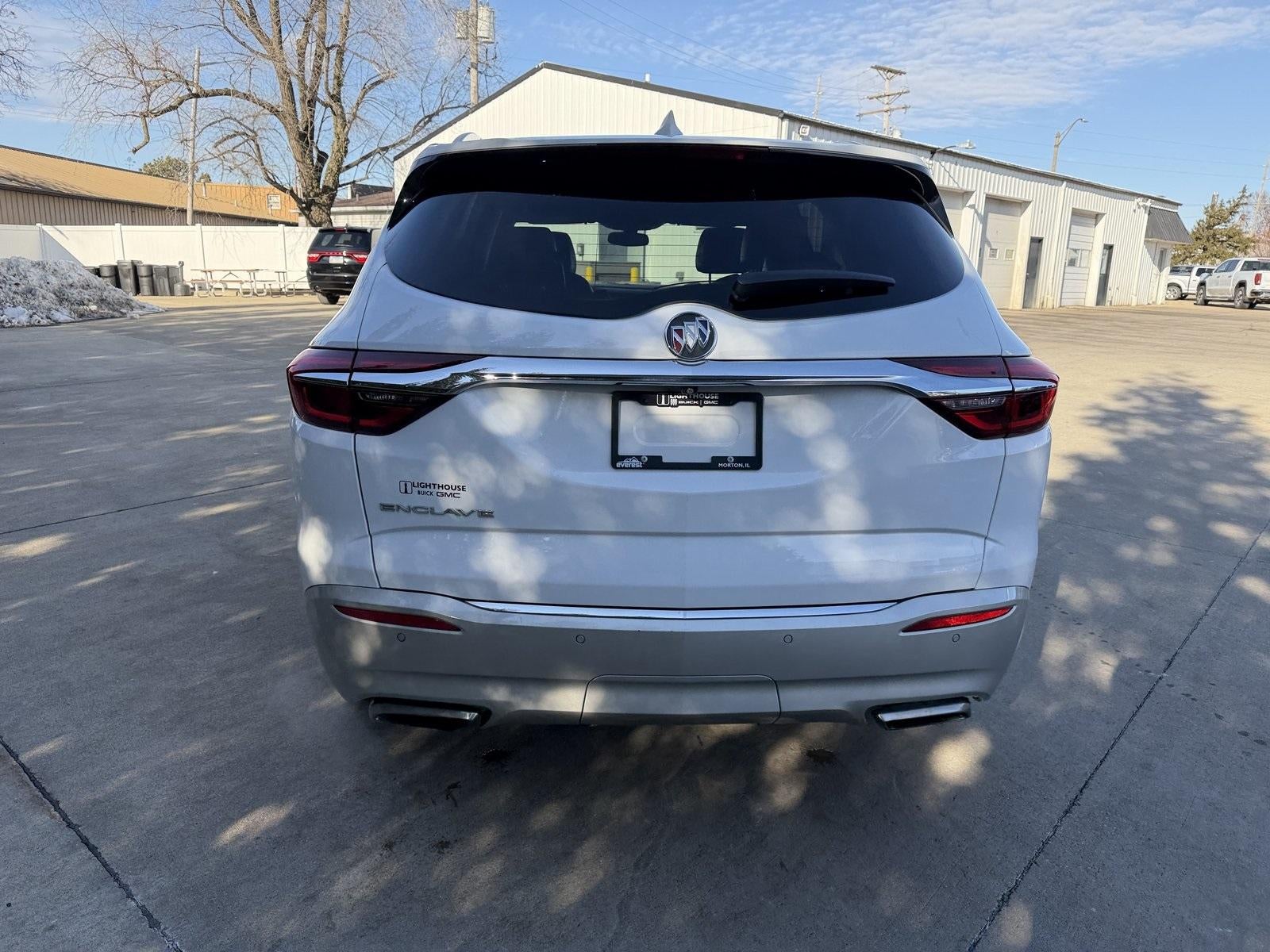 2020 Buick Enclave Essence