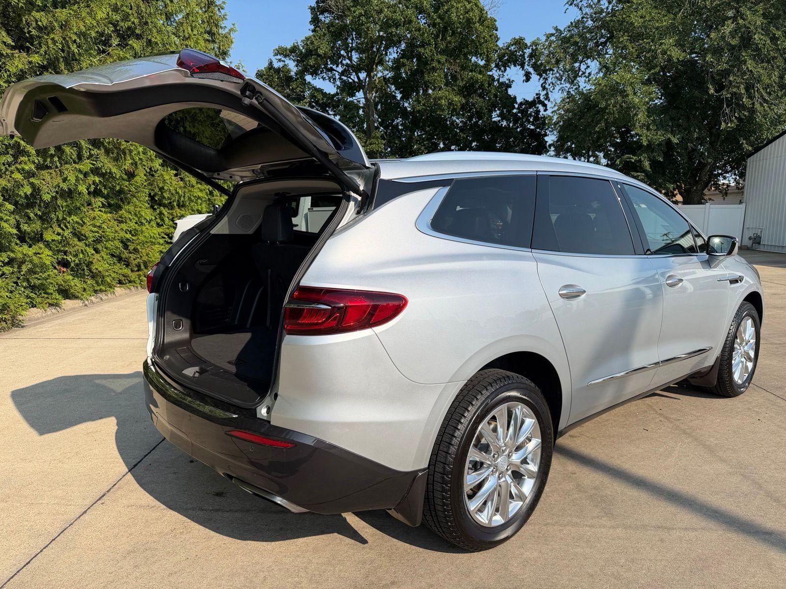 2021 Buick Enclave Essence