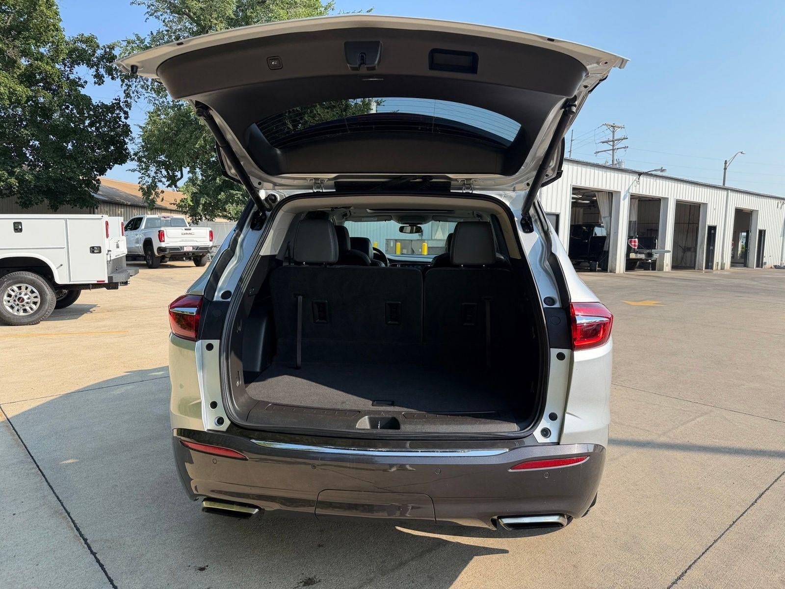 2021 Buick Enclave Essence