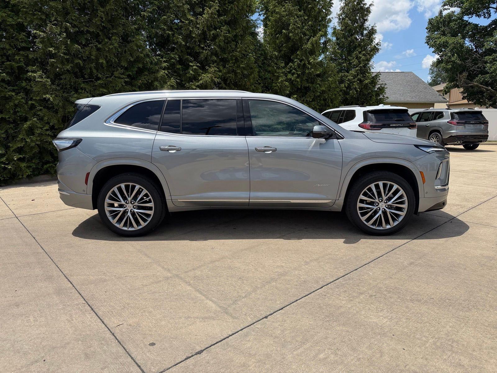 2025 Buick Enclave Avenir