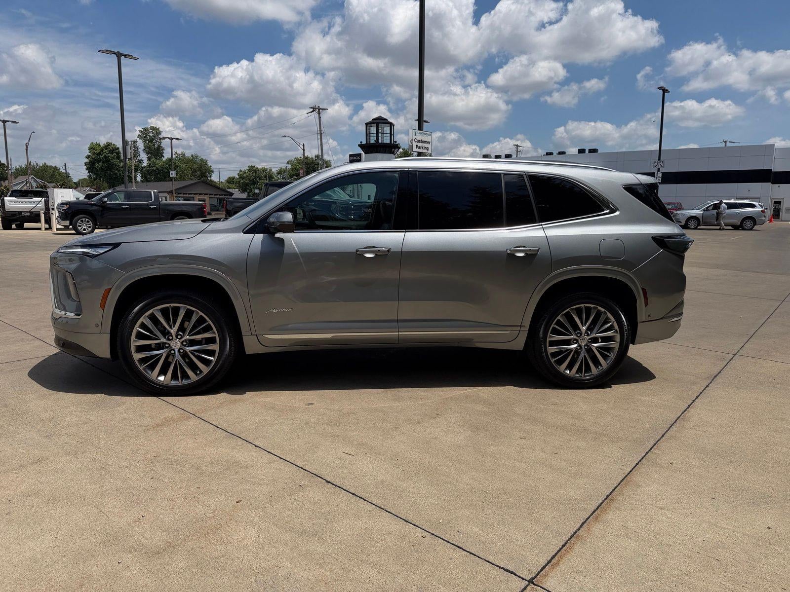 2025 Buick Enclave Avenir
