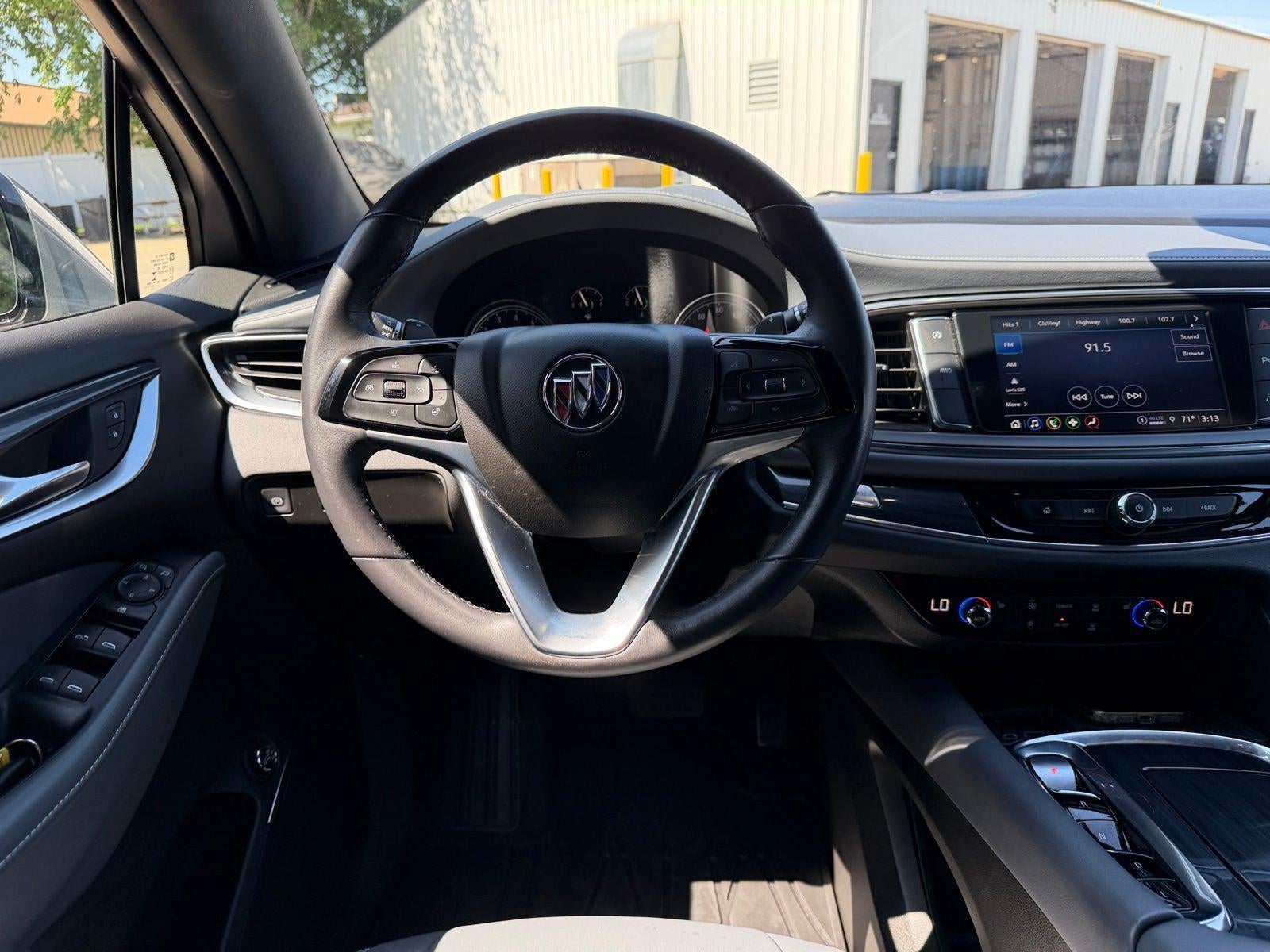 2023 Buick Enclave Essence