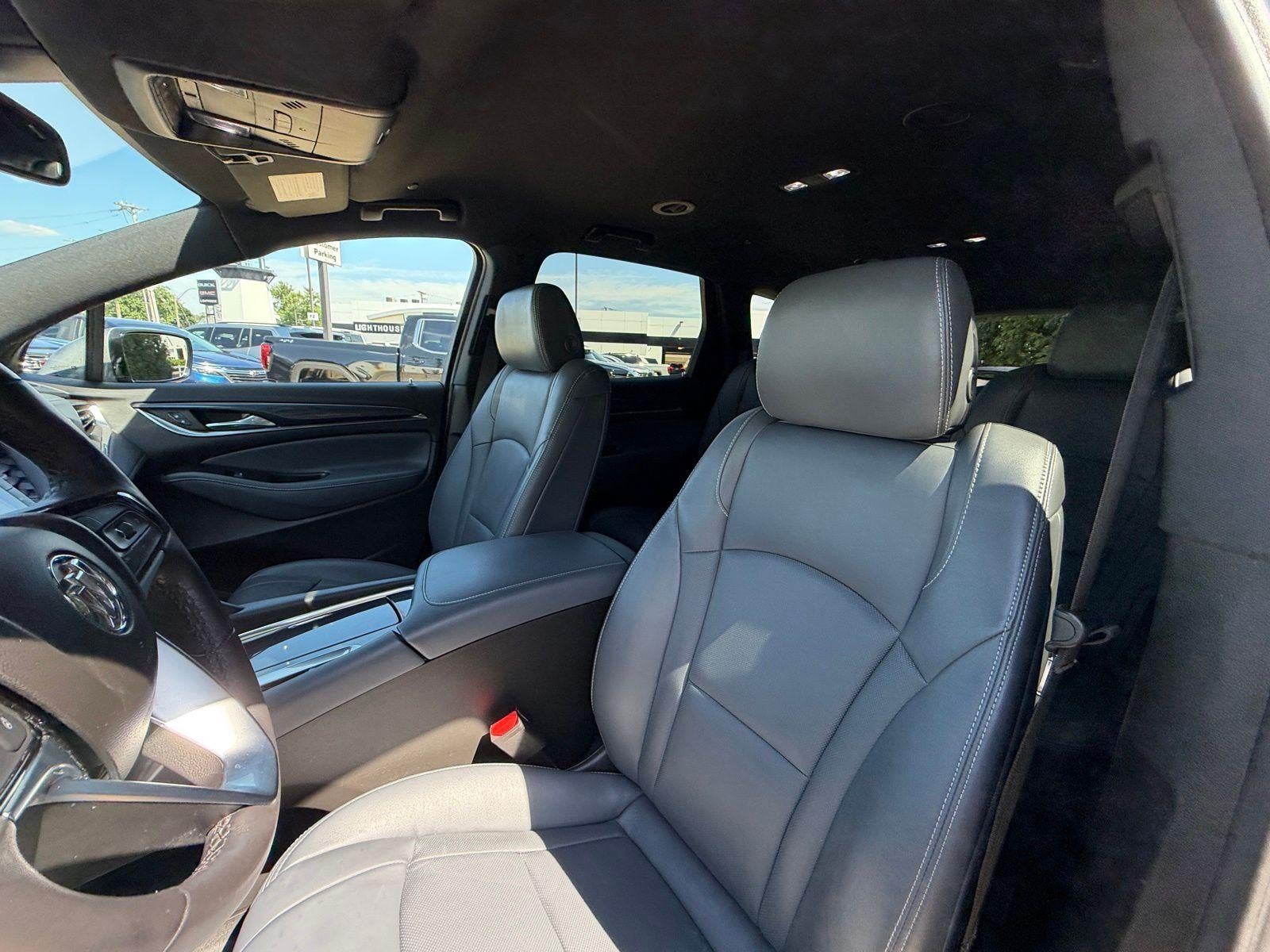 2023 Buick Enclave Essence