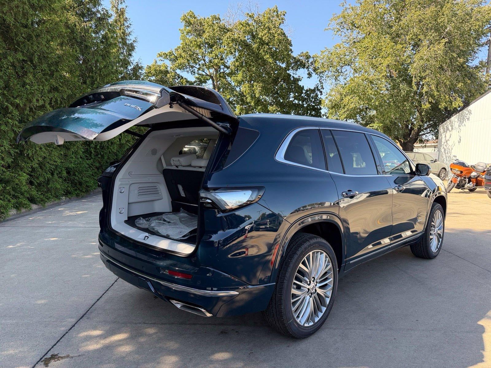 2027 Buick Enclave Avenir