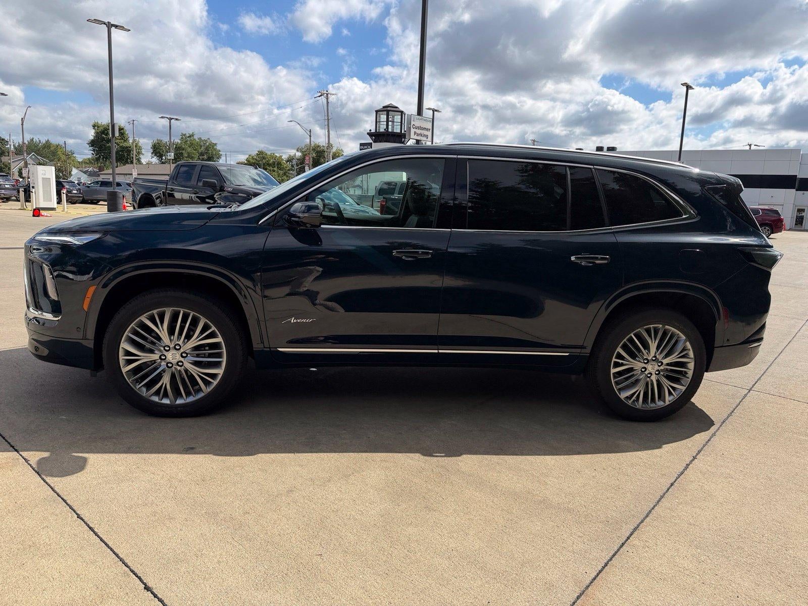 2027 Buick Enclave Avenir
