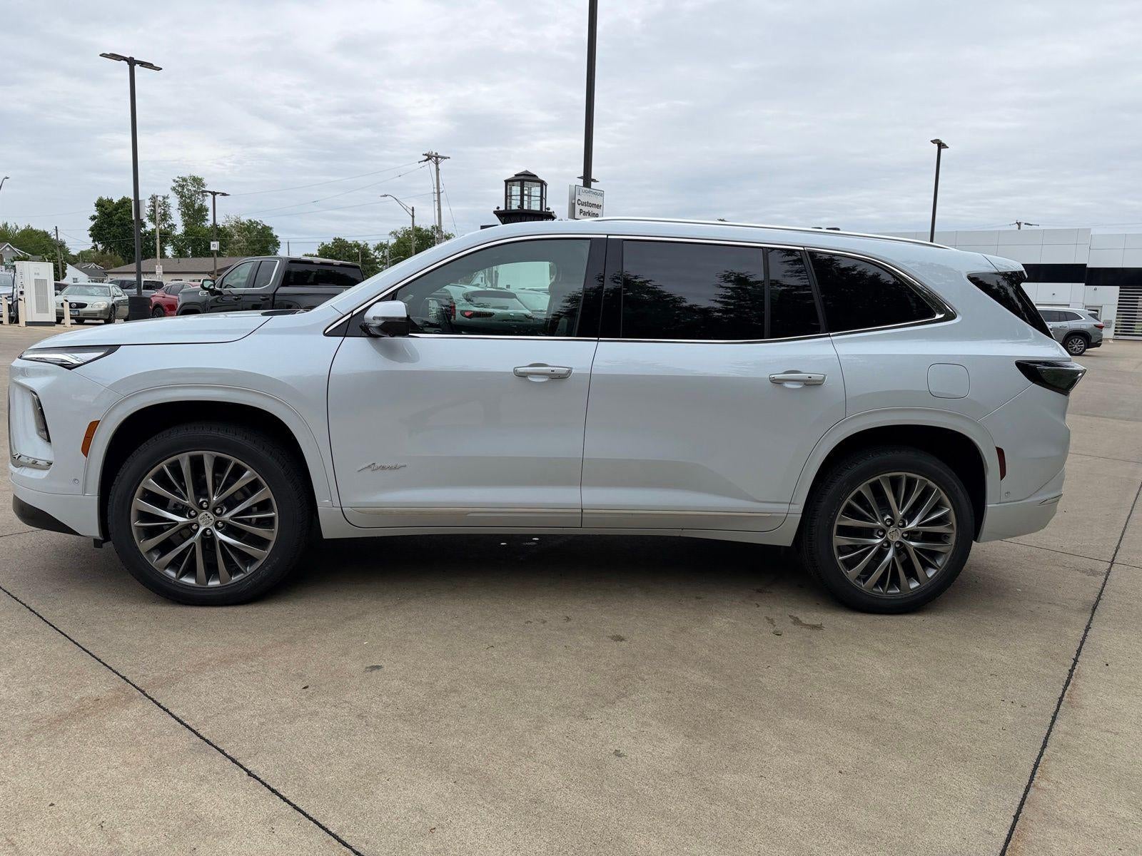 2026 Buick Enclave Avenir - Photo 8