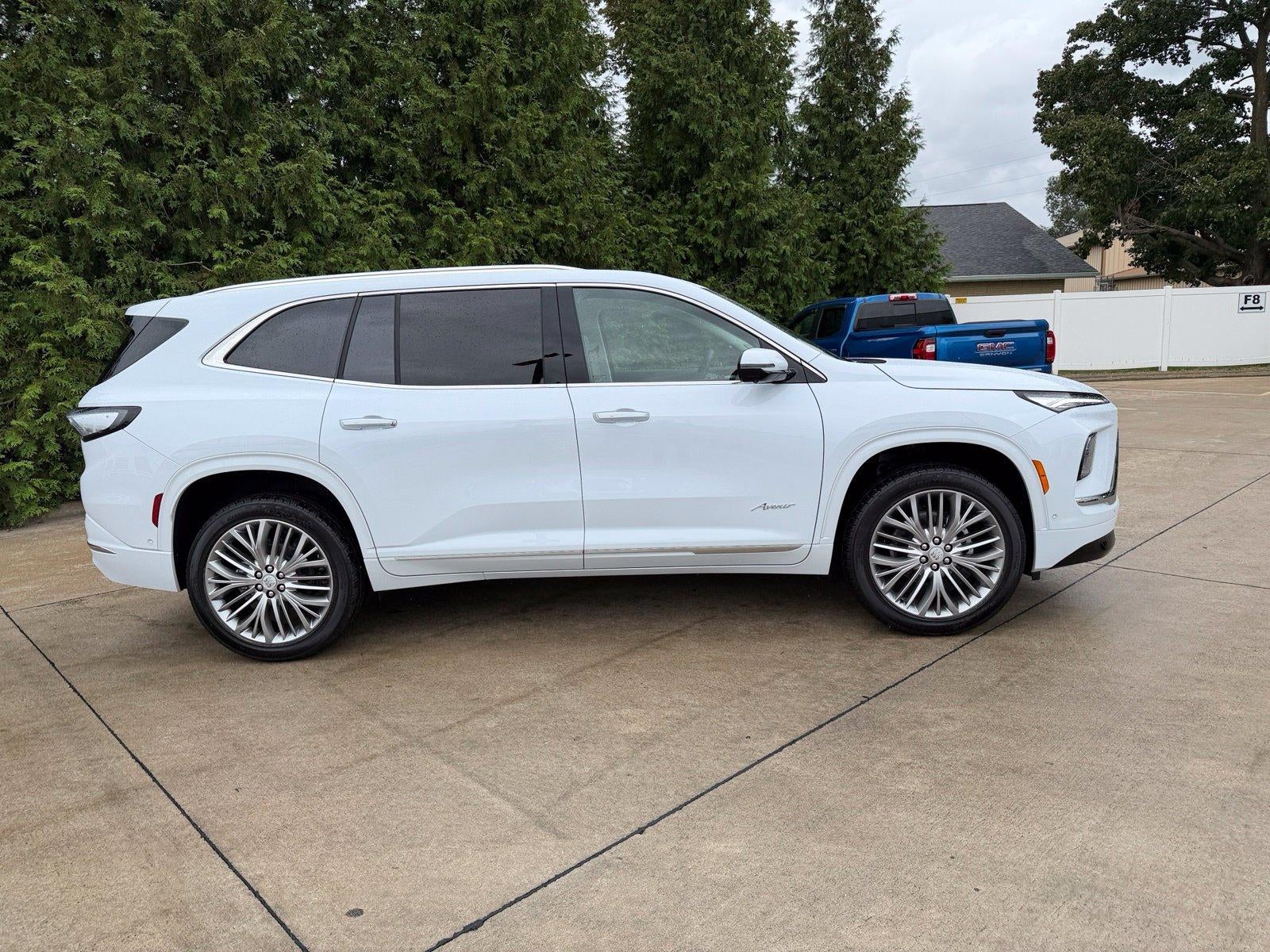 2027 Buick Enclave Avenir