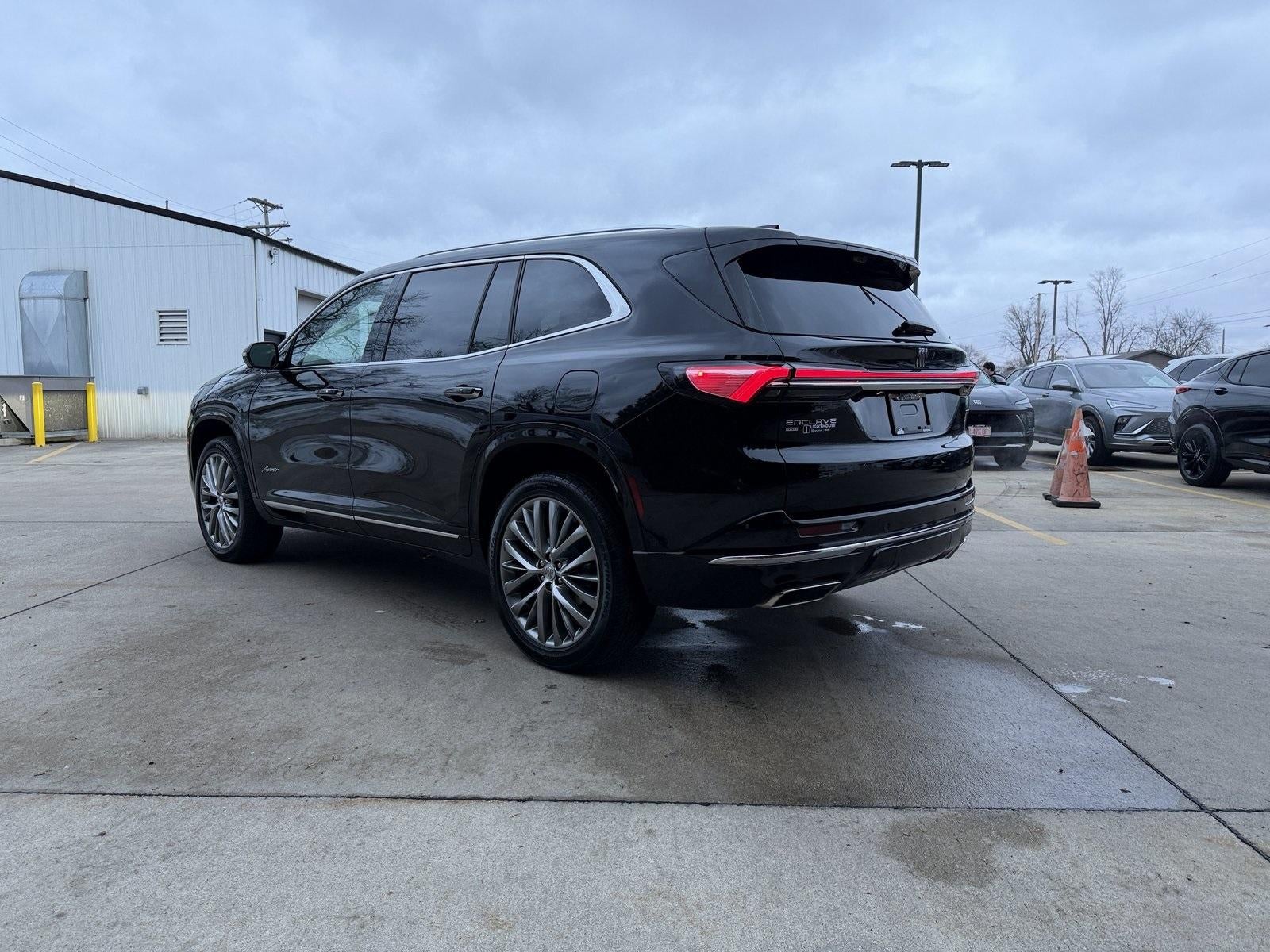 2025 Buick Enclave Avenir