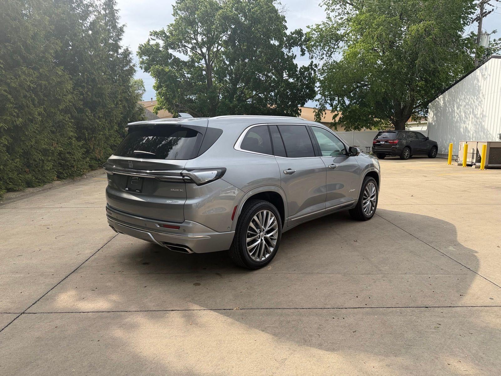 2025 Buick Enclave Avenir