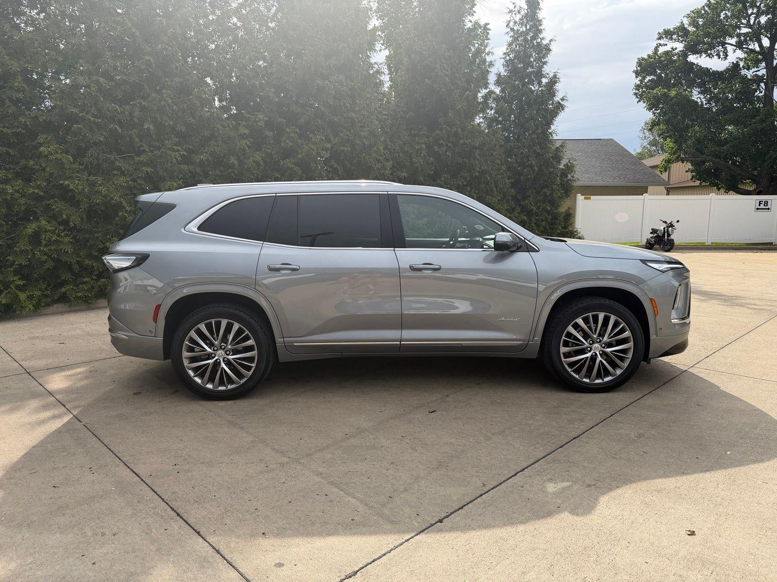 2025 Buick Enclave Avenir