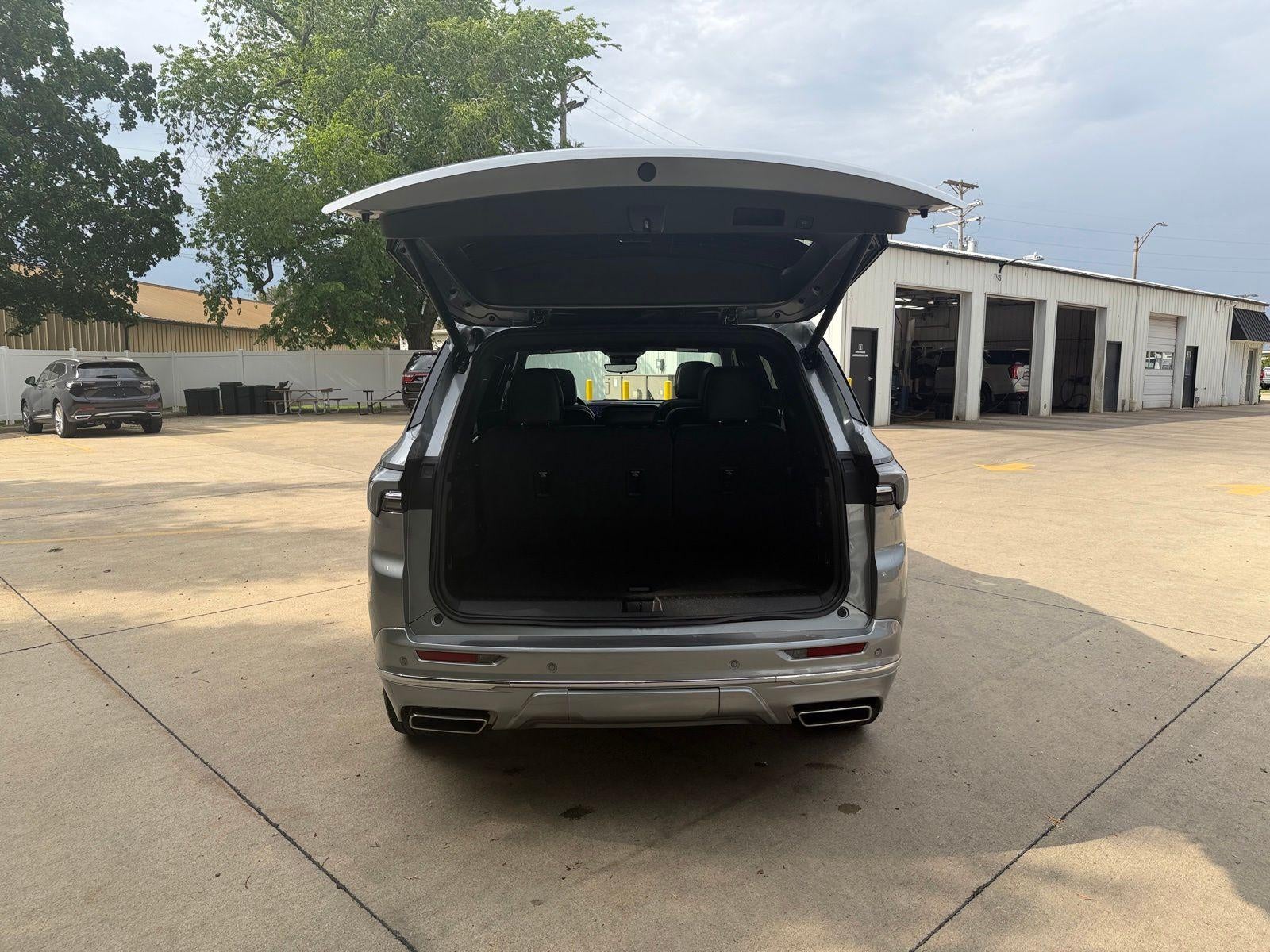 2025 Buick Enclave Avenir