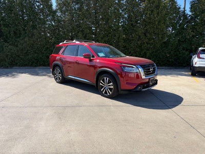 2023 Nissan Pathfinder Platinum