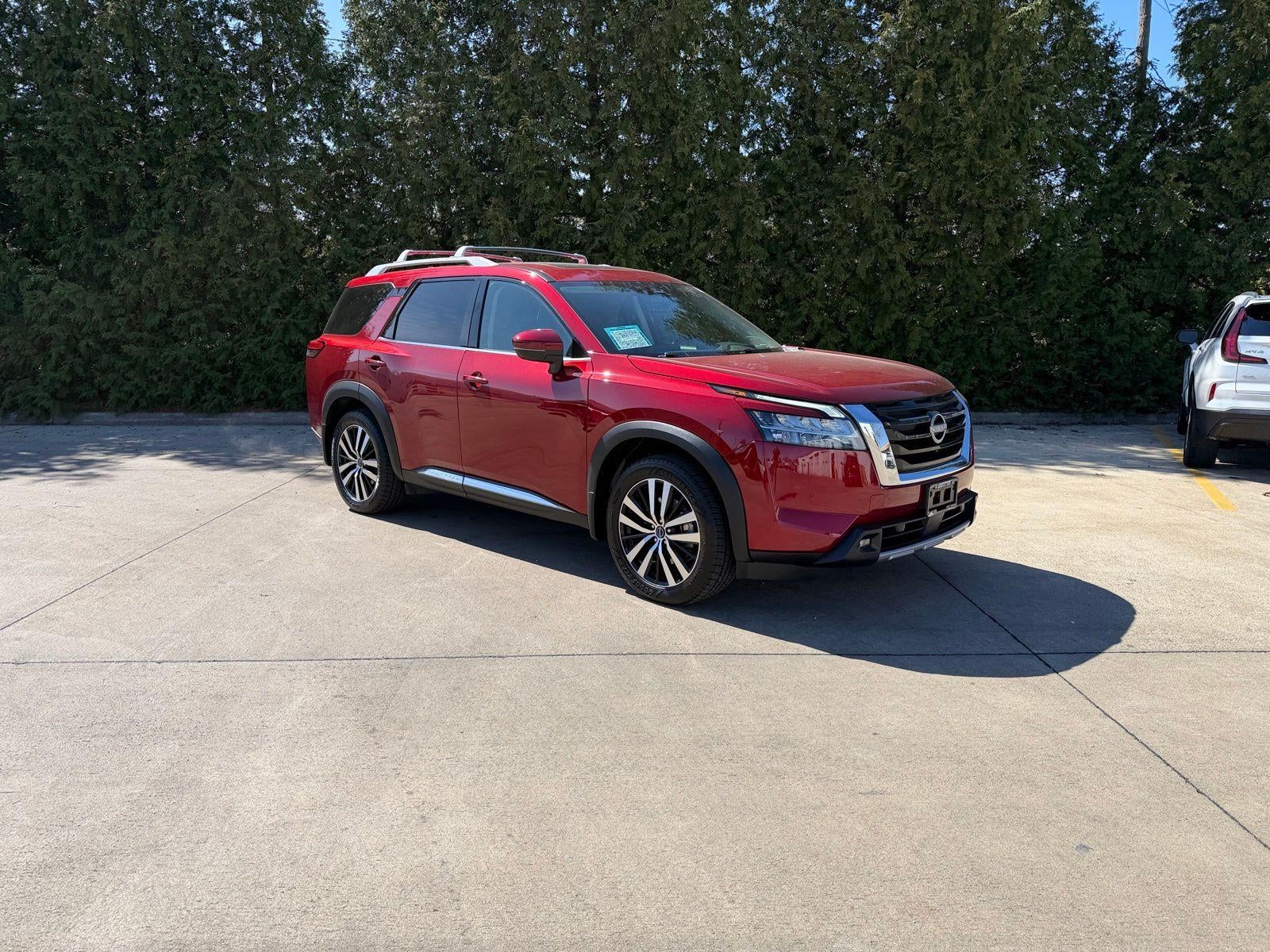 2023 Nissan Pathfinder Platinum