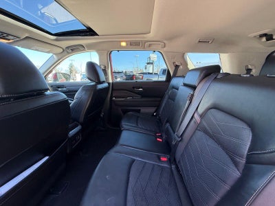 2023 Nissan Pathfinder Platinum