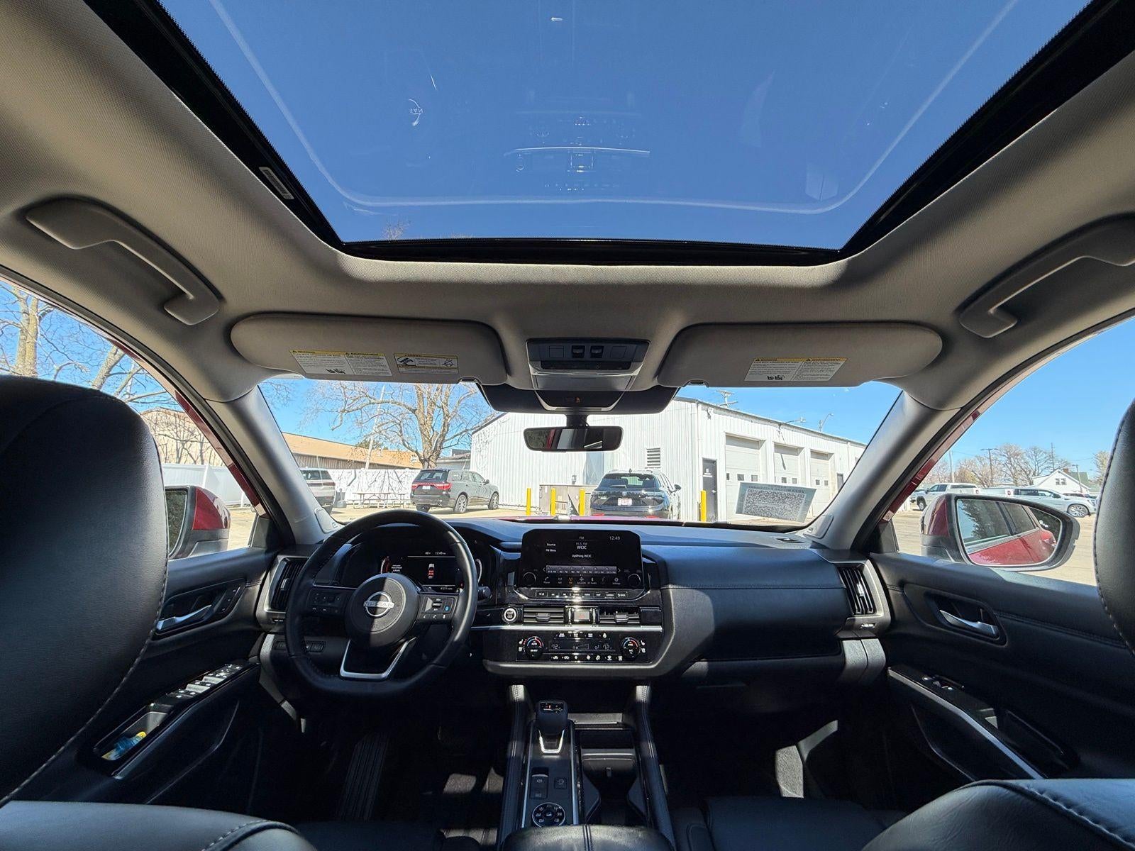 2023 Nissan Pathfinder Platinum