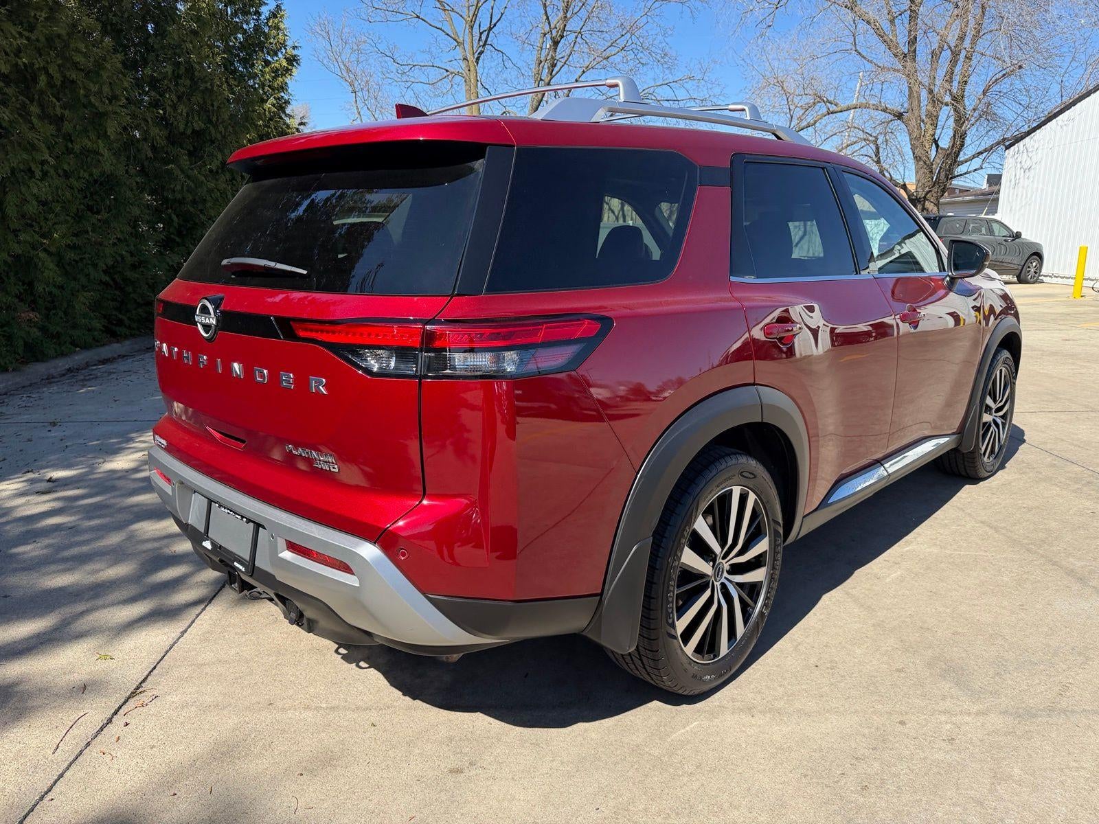 2023 Nissan Pathfinder Platinum
