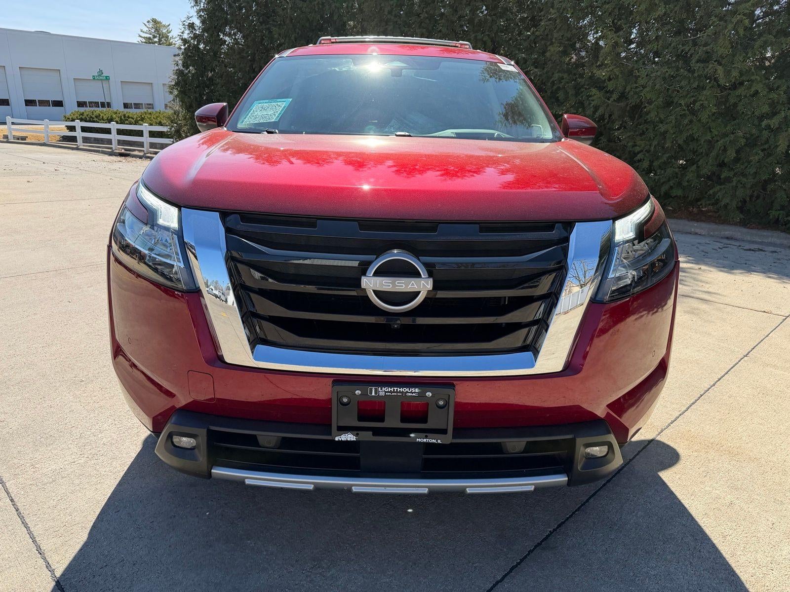 2023 Nissan Pathfinder Platinum