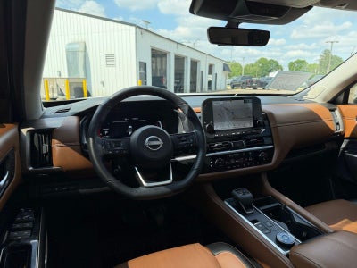 2024 Nissan Pathfinder Platinum