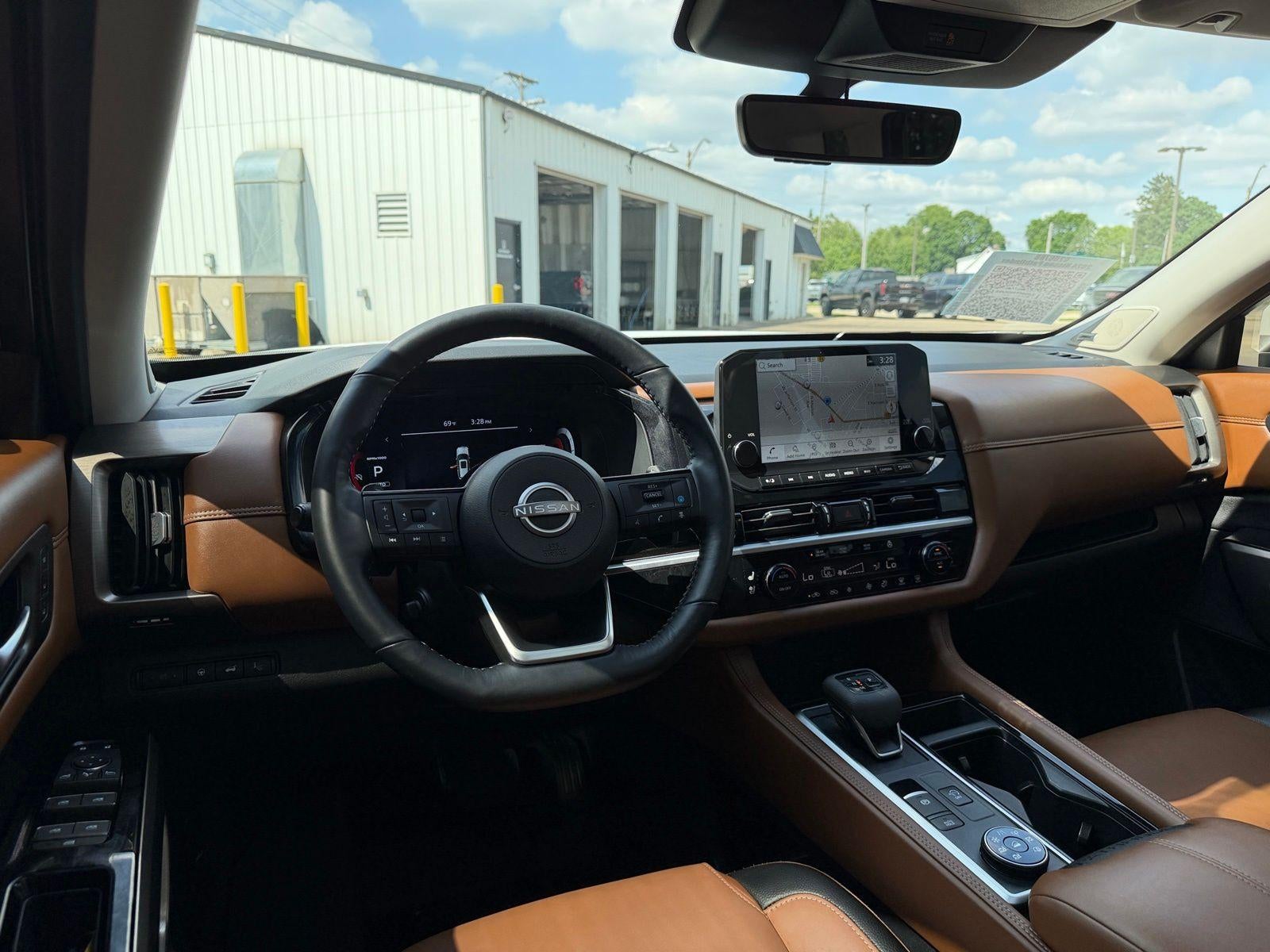 2024 Nissan Pathfinder Platinum
