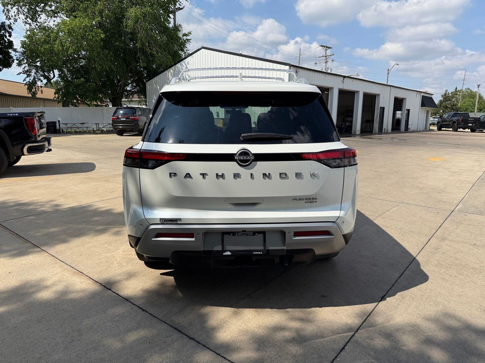 2024 Nissan Pathfinder Platinum