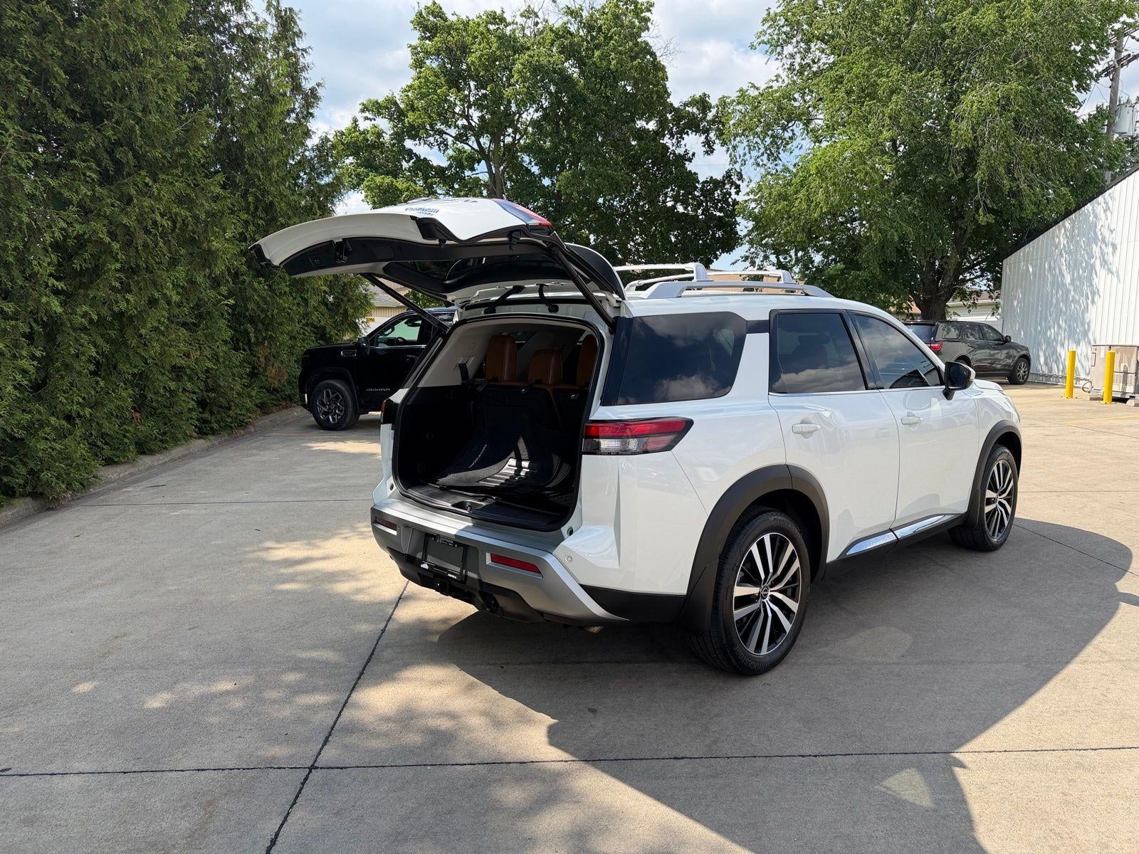 2024 Nissan Pathfinder Platinum