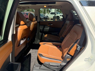 2024 Nissan Pathfinder Platinum
