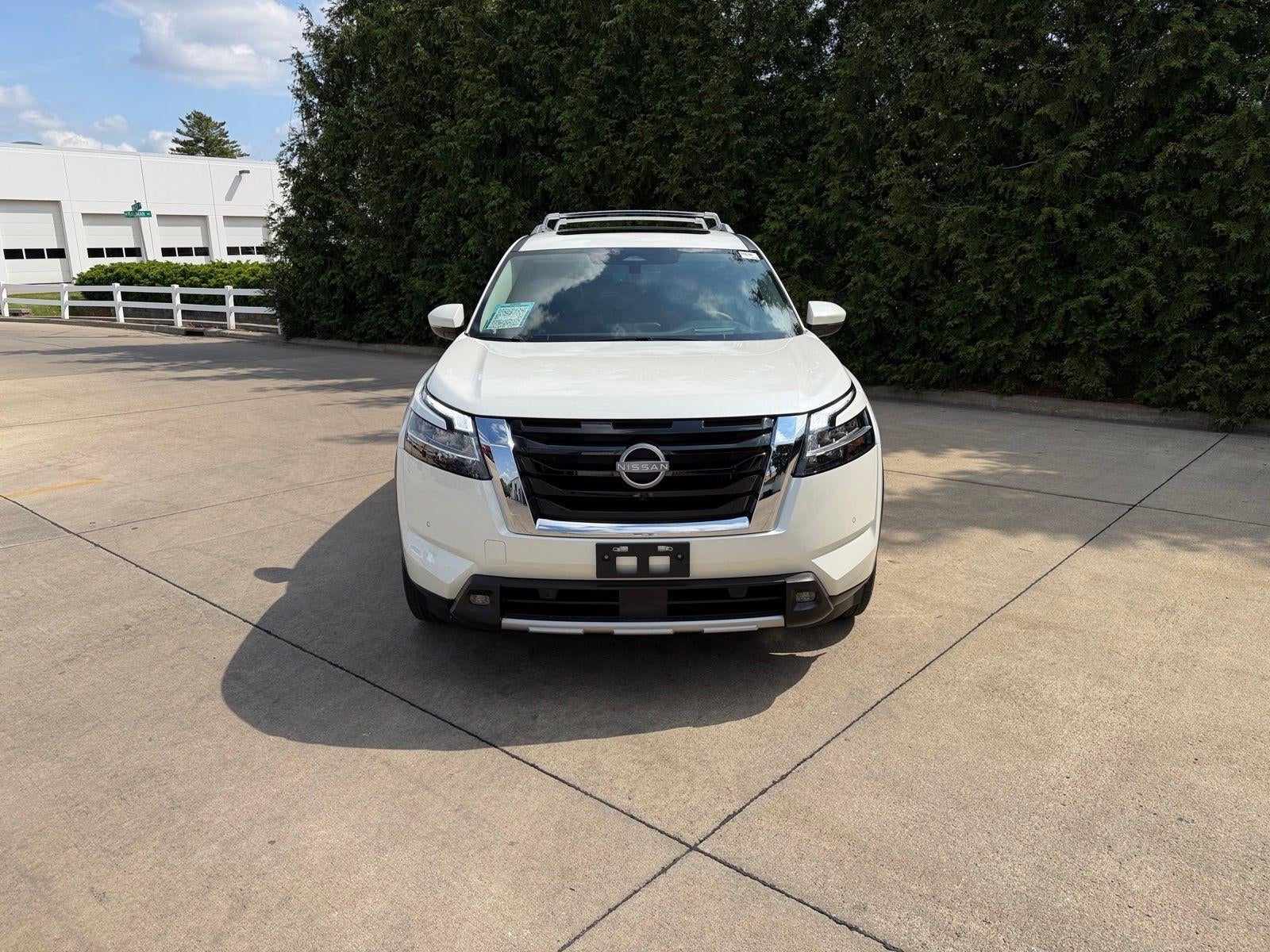 2024 Nissan Pathfinder Platinum