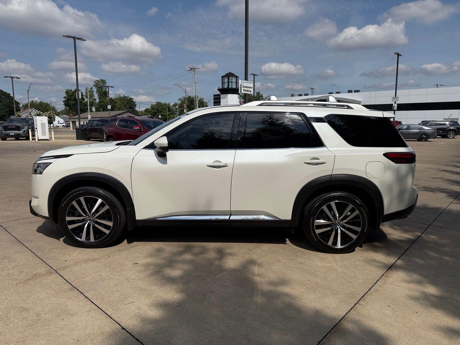 2024 Nissan Pathfinder Platinum
